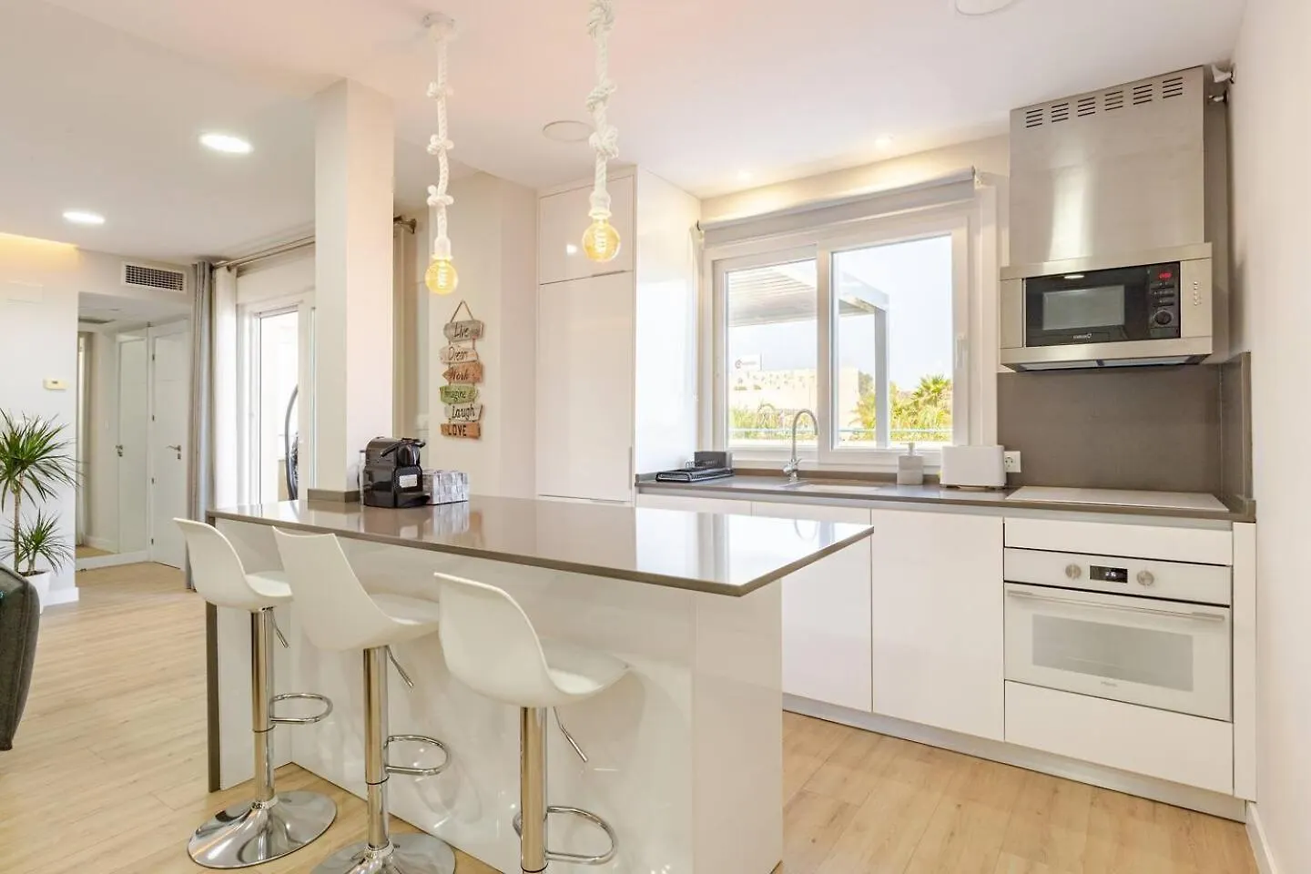 Apartamento En Banana Beach Junto Al Mar - Marbella Apartment