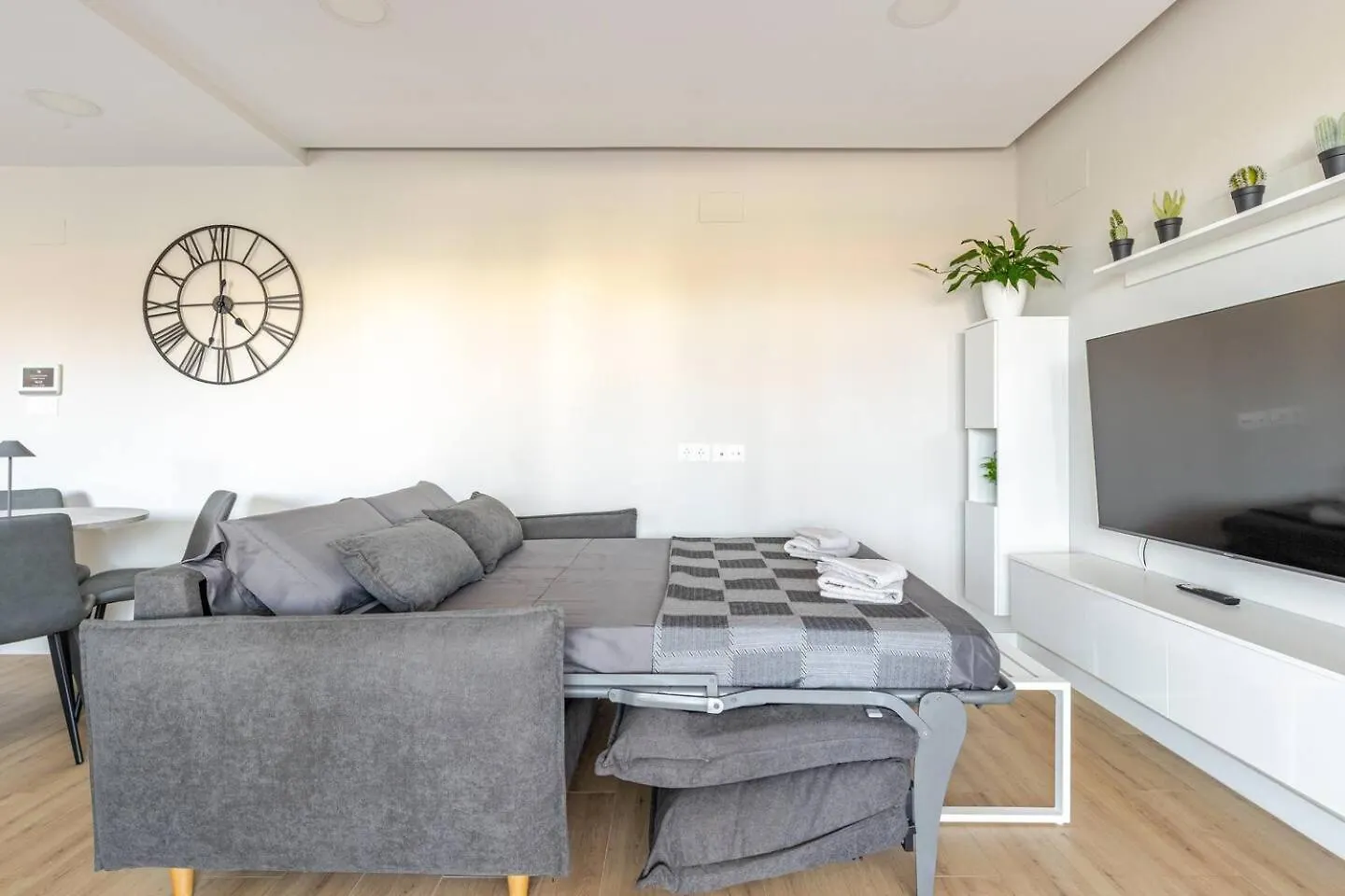 Apartamento En Banana Beach Junto Al Mar - Marbella Spain