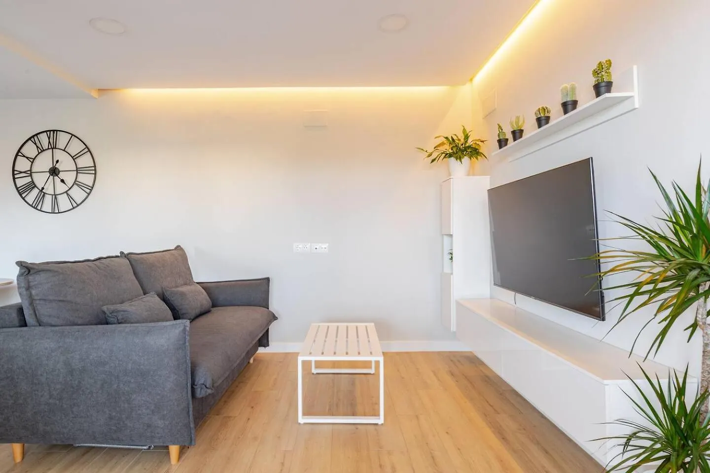 Apartamento En Banana Beach Junto Al Mar - Marbella Apartment